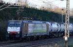 RTB Cargo mit MRCE Dispolok E 189-209/ES 64 F4-209 (NVR-Number: 91 80 6189 209-0 D-DISPO, Siemens Bj.2006) mit Containerzug am 10.12.15 Berlin-Hohenschönhausen.