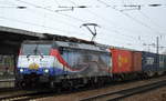 E 189-213 von ERSR dem Weg nach Polen mit dem Poznan Shuttle am 26.11.16 Durchfahrt Bf.