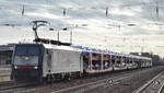 DB Cargo mit der MRCE Dispo E 189-452 und PKW-Transportzug am 16.03.17 Bf.