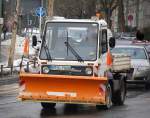 Typischer multicar mit R�umschild im Winterdienst der Fa.