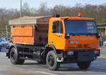 Ein STEYR 17 S 21 LÄRMARM mit Streusiloaufsatz, ehemaliges BSR Fahrzeug? am 03.03.17 Berlin Marzahn.