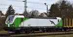 Salzburger Eisenbahn Transport Logistik GmbH, Salzburg [A]  mit der geleasten Railpool Vectron  193 814  [NVR-Nummer: 91 80 6193 814-1 D-Rpool] fährt ab Stendal Hbf.