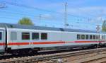 IC-Speisewagen (Bordrestaurant) der DB mit der Nr. D-DB 61 80 88-90 502-0 WRmz 134.5 am 15.04.14 Berlin-Springpfuhl.