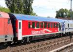 Tschechischer EC-Personenwagen aus der Wagengarnitur des EC 378 mit Werbung f�r die inzwischen beendete Fu�balleuropameisterschaft 2012 mit der Nr.