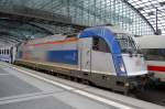 Husarz 5 370 002 steht mit dem EC 55 nach Gdynia Glowna abfahrbereit Berlin Hbf.