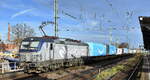 PKP CARGO S.A., Warszawa [PL] mit ihrer Vectron  EU46-509  [NVR-Nummer: 91 51 5370 021-5 PL-PKPC] und einem KLVC-Zug am 08.12.25 Höhe Bahnhof Magdeburg-Neustadt.