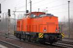 Lok 18 (98 80 3201 070-0-D-RAILS) noch mal von der anderen Seite, 03.02.11 Durchfahrt im Bhf.