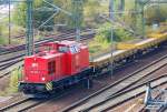 WFL Lok 15/ 202 822-3 (98 80 3202 822-3 D-WFL) mit Schienengleisbauzug mit Gleisstopfmaschine + -planiermaschine der DB Bahnbaugruppe am 04.10.11 Berlin-Westhafen.