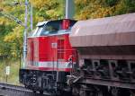Leider nur ein Nachschuss, die ADAM 20  GAUNER  (92 80 1202 346-6 D-BWESA, LEW Bj.1972) �berraschend Nachmittags mit einigen Sch�ttgutwagen Richtung Berlin Lichtenberg unterwegs, 15.10.10