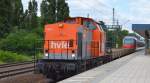 hvle V160.6 (203 144-1) mit Überführungzug eines fabrikneuen unnummerierten viertieligen STADLER FLIRT der Br 428 für die DB Regio am 23.06.14 Durchfahrt Bhf.