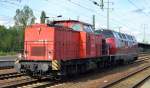 Auch überraschend war das diese 203 111-0 (92 80 1203 111-0 D-EBM, LEW Bj.1974) die sich am Haken von 221 145-5 befand, sie ist an die Rail Cargo Carrier vermietet, 25.09.15 Durchfahrt