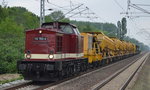 MTEG 112 703-4 (203 230-8) mit einigen Materialförder- und Siloeinheiten vom Typ MFS- 100 der Fa.