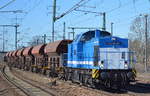SLG V 100-SP-007 (203 409-8) mit Schotterzug am 27.03.17 Bf.