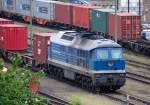 Regental Cargo D 06 (Bj.1973 als V300)holt einen Containerzug im Berliner Westhafena ab, 27.05.10