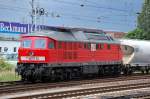 MEG 318 (232 690-8) hate zuvor einen Ganzzug Staubsilowagen zum Industrie�bergabegebiet Berlin-Nordost gebracht und kam dann mit einem anderen Ganzzug Staubsilowagen wieder zur�ck, 27.06.13