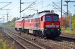 MEG 314 (232 239-4) mit DB Schwester 232 280-8 am Haken am 05.10.15 Durchfahrt Bhf.