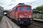 LEG 232 416-8 + 232 238-6 mit Kesselwagenzug am 29.07.17 Bf.