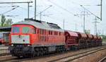 WFL 232 901-9 mit kurzem Schotterzug am 16.05.17 bf. Flughafen Berlin-Schönefeld.