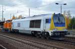 Die Voith Maxima 40 CC (92 80 1264 007-6 D-ADE) gezogen von der Lok 105 015-2 der Ostsächsische Eisenbahnfreunde e.V.
