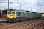 Die polnische FPL 66007 (92 51 3650 006-1 PL-FPL) mit ungew�hnlich kurzem G�terzug firmeneigener offener G�terwagen am 06.11.12 Bhf.