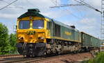 Die polnische FPL mit ihrer 66002/3 650 001-2 und den typischen firmeneigenen Ganzzug offener Güterwagen am 14.06.17 Berlin-Wuhlheide.