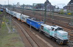 Nachdem der Tf der EGP die 139 285-1 samt Containerzug gegenüber dem Berliner Westhafen abgestellt hat kommt auch schon die BEHALA Lok 277 406-5 um den gesamten Zug zum Rangiervorfeld des Berliner Westhafen zu ziehen, 13.04.16 Berlin-Putlitzbrücke.