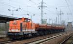 LOCON 212 (293 503-9) mit einigen tschechischen Schüttgutkippwagen (leer) am 15.02.16 Durchfahrt Bhf.