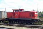 RME 345 033-5 (LEW, Bj.1976) rangiert Containerwagen im Berliner Westhafen, Sommer 2008.