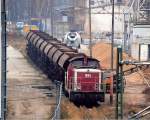 WFL Lok 5 (98 80 3346 674-5 D-WFL, LEW Bj.1970) am 17.12.08 an Gleisen die es aktuell schon l�ngere Zeit nicht mehr gibt am Zementwerk gegen�ber dem Berlin Westhafen, 17.12.08
