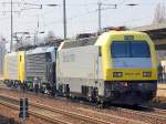 Hier war die MRCE Dispolok der EuroSprinter ES 64 P-001 (91 80 6127 006-6 D-DISPO) noch in der gelben Farbe (2.Farbvariante) unterwegs angekuppelt an einem Lokzug gezogen von TXL ES 64 F4-096 und