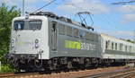 railadventure mit ihrer 139 558-1 und zwei ihrer Spezialschutzwagen für Überführungen am 18.07.17 Berlin-Wuhlheide.