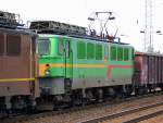 DP 60 (91 80 6142 159-3 D-ENRA, LEW Bj.1969) in Doppeltraktion hinter der DP 62 am 12.08.11 mit Ganzzug offener G�terwagen im Bhf.