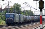 Doppeltraktion RBH 113/143 059-4 (91 80 6143 059-4 D-RBH) + RBH 108/143 916-5 (91 80 6143 916-5 D-RBH) mit Kesselwagenzug am 27.08.12 Bhf.