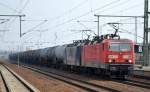 Doppeltraktion RBH 129/143 249-1 + RBH 101/143 874-6 mit Kesselwagenzug am 01.04.14 Durchfahrt Bhf.