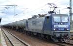 RBH 114/143 056-0 mit tschechischen + polnischen Kesselwagen (Styren-Transport) am 30.07.15 Bhf.