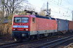 Eine weitere noch im DB Design befindliche 143ér ist zur Lokflotte des EVU DeltaRail dazugekommen, mit Firmenlogo auf der Frontseite kam 143 120-4 mit einem Containerzug Richtung Frankfurt/Oder