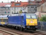 Am 05.10.11 schiebt 146 519-4 (91 80 6146 519-4 D-RBB) den InterConnex Richtung Warnem�nde, Bild vom S-Bhf.