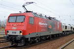 Bevor es mit dem Zementstaubzug (leer) weiter Richtung Zementwerk Rüdersdorf geht, fuhr MEG 804 (156 004-4) mit der ECR 266 442-3 der MEG und dem Zug im Bf.