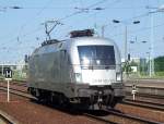 Hupac ES 64 U2-101 (siemens Bj.2001) am 08.06.07 Durchfahrt im Bhf.