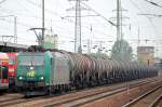CapTrain Lok 185 543-6 (91 80 6185 543-6 D-CTD, Bombardier Bj.2005) mit Ganzzug Kesselwagen am 27.04.11 Bhf.