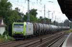 Captrain mit 185 543-6 (91 80 6185 543-6 D-CTD) und Kesselwagenzug Richtung Bernau, 11.07.12 Berlin-Karow.
