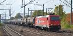 RHC 2053/185 585-7 mit Kesselwagenzug am 04.10.15 Bhf.
