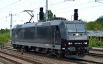 MRCE 185 546-9 der LEG fährt ab GBf.