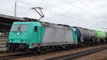 Von der Crossrail nun wohl an die IGE gegangen? 185 576-6 (91 80 6185 576-6 D-JGE, Bombardier Bj.2006 statt I wohl falsch ein J gesetzt?) am 07.03.17 mit Kesselwagenzug bei der Durchfahrt Bf.