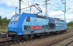 Eine der beeindruckensten neueren privaten Werbeloks ist im Moment für die CFL Cargo Deutschland unterwegs, die 185 512-1 [NVR-Number: 91 80 6185 512-1 D-CFLCA] Motiv Haifisch  Motto: wir