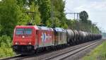 HGK/RHC 185 604-6 hat überraschenderweise vom Mitstreiter HSL Logistik im Bereich Kesselwagenlogistik 285 103-8 am Haken und einen Leerzug Kesselwagen Richtung Stendell (Schwedt) am 21.05.15