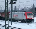 Veolia Transport (neu CapTrain) 185 650-9 (91 80 6185 650-9 D-VC, Bj.2009) mit einem Kesselwagenzug Richtung Berlin Spandau, 06.02.10 Gbf.