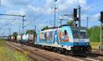 Noch mal mit Containerzug, die Railpool Mietlok 186 110 für RTB bei der Durchfahrt Bhf.