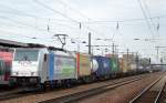 ERBC mit Railpool Lok 186 421-4 und Containerzug am 13.11.15 Bhf.