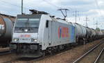 Die polnische LOTOS mit der Railpool-Lok E 186 272-1 und Kesselwagenzug am 10.05.17 Bf.